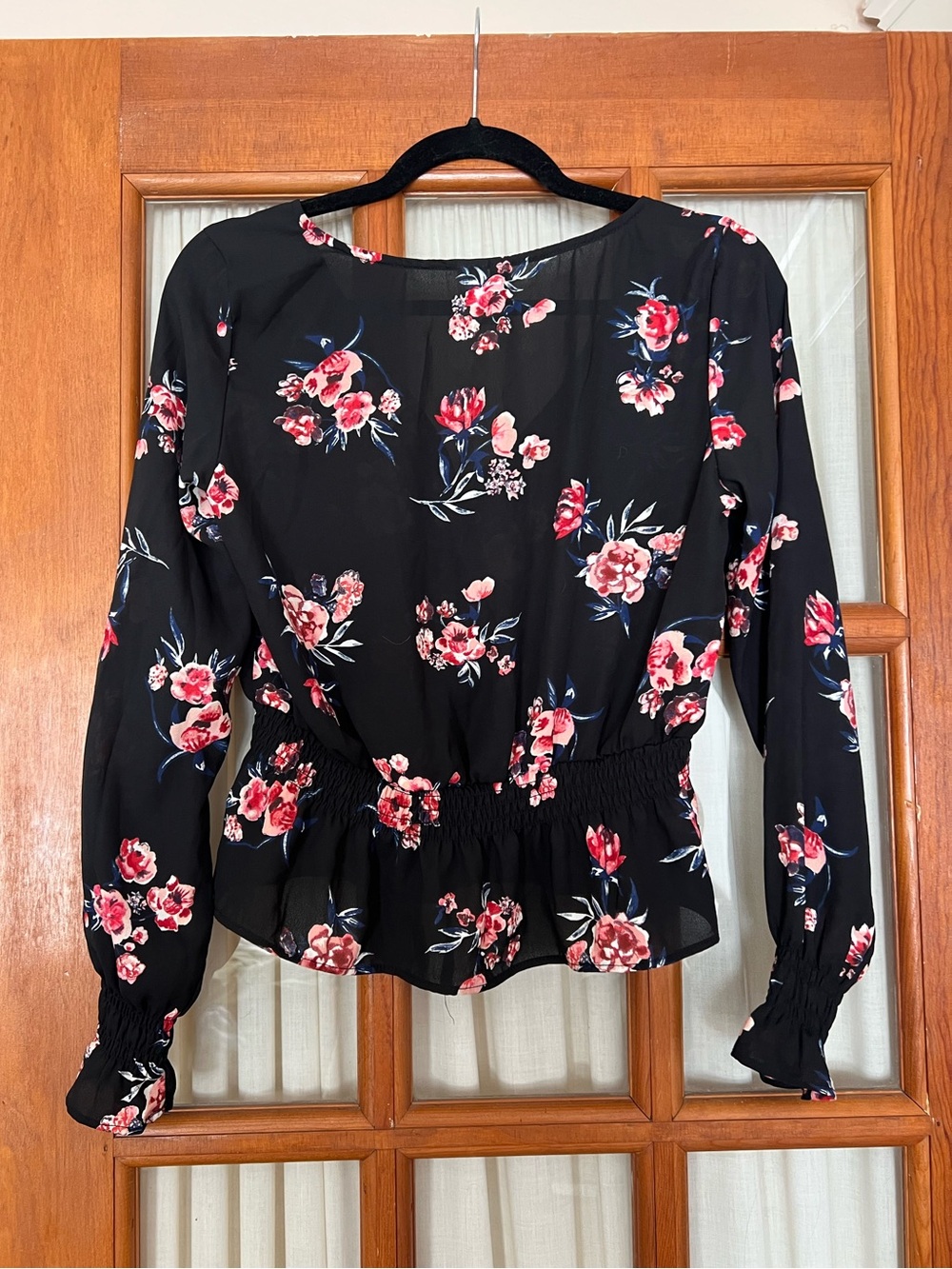 Flowy Spring Floral Top - Picture 2 of 4